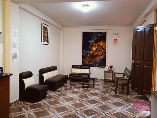 Sillones y espacio de descanso compartido